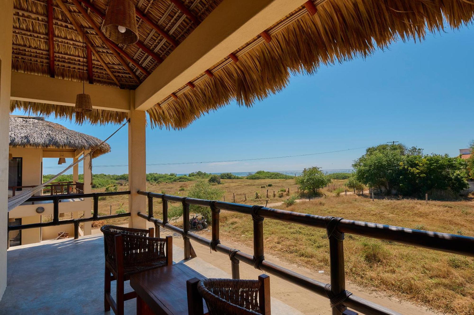 Lya Beach House Santa Maria Colotepec Bagian luar foto