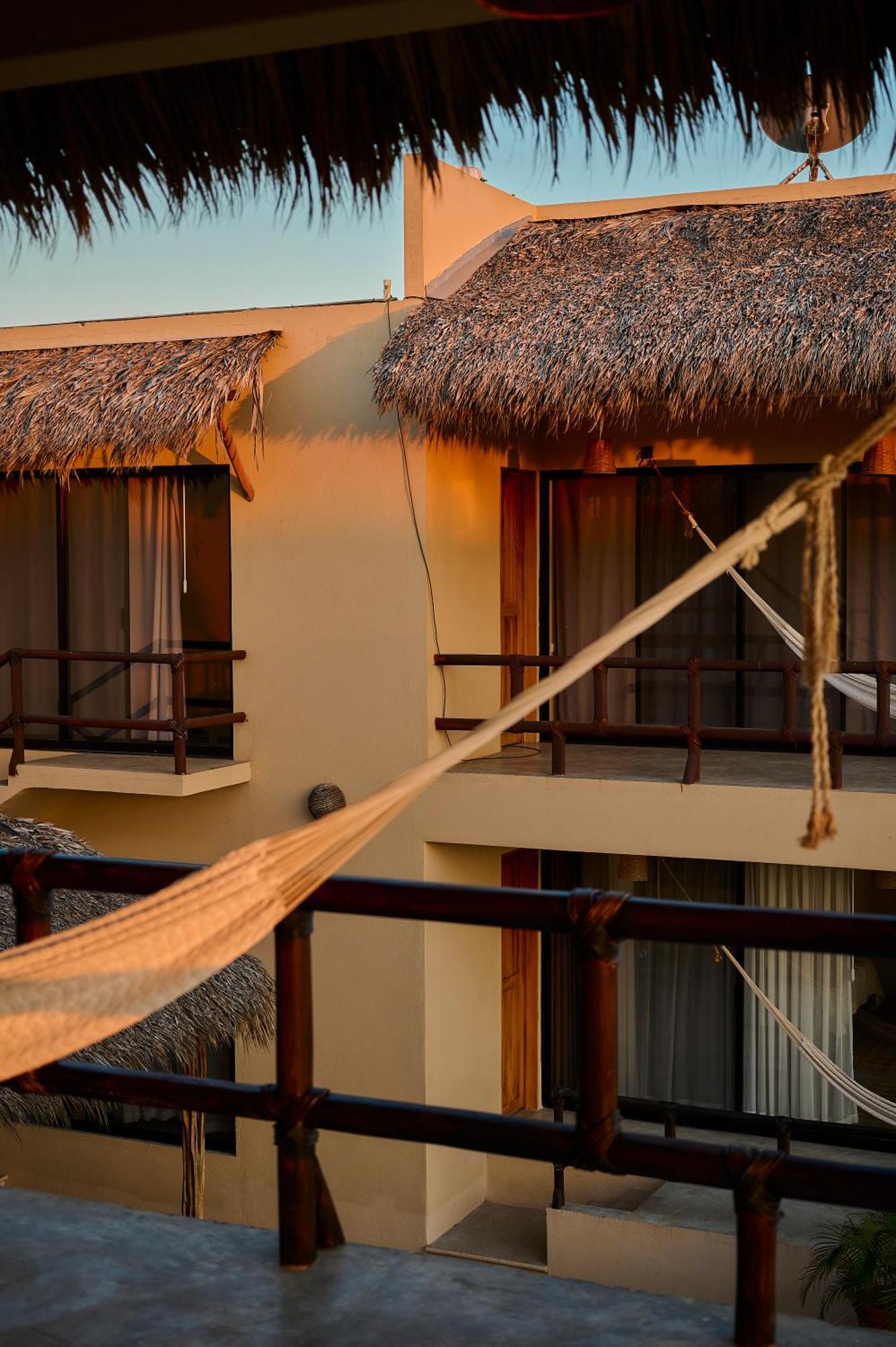 Lya Beach House Santa Maria Colotepec Bagian luar foto